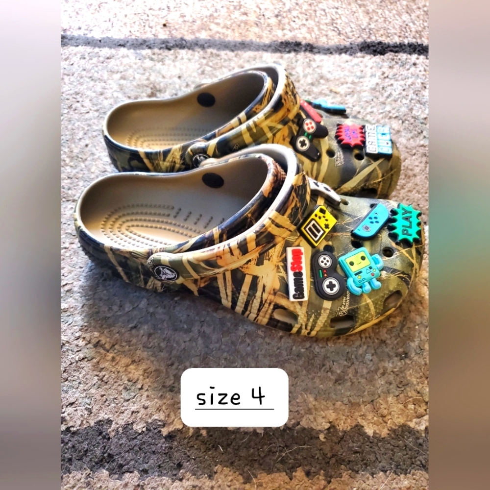 Size 4 kids crocks